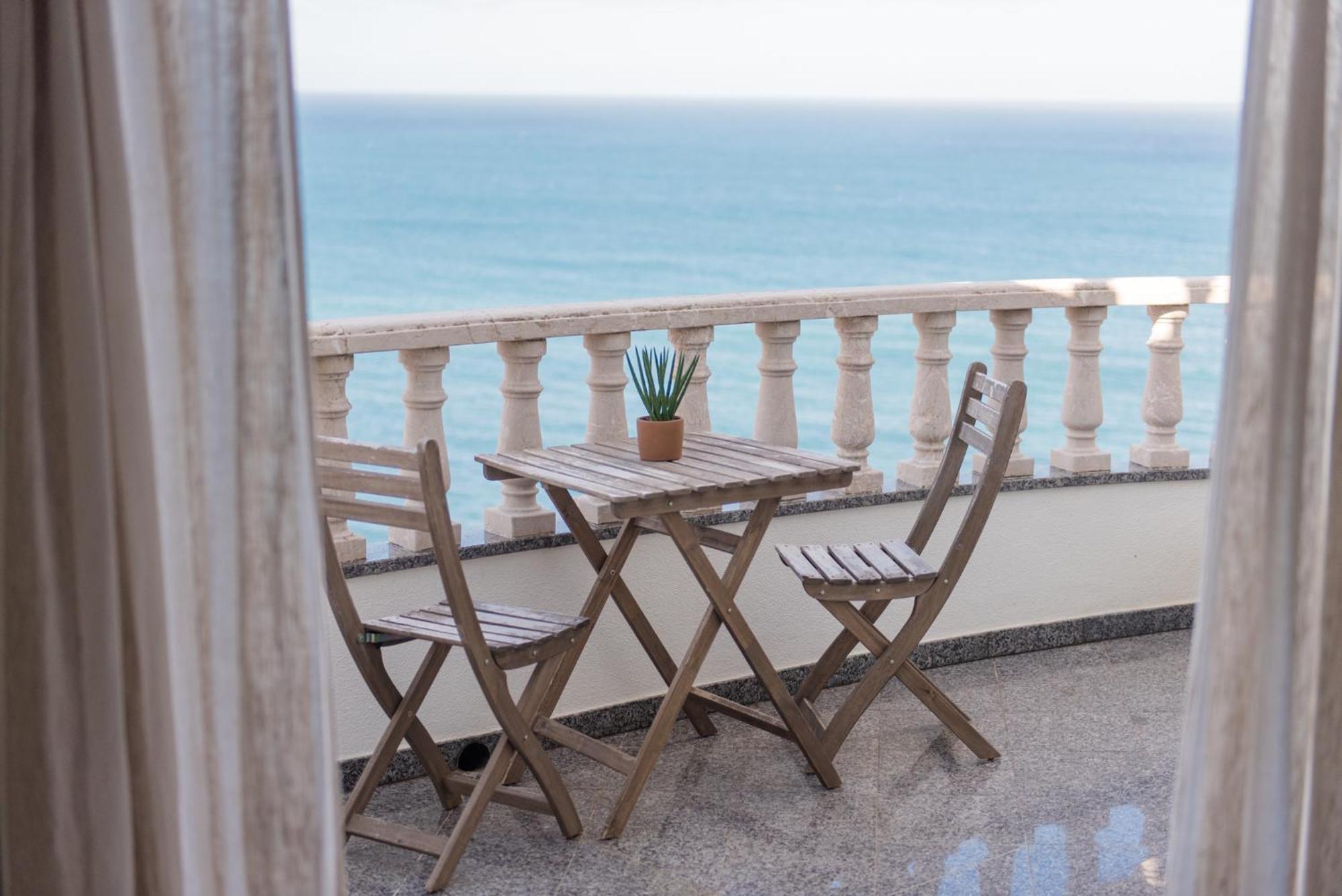 Laneez Ericeira Surf House Hostel Ruang foto