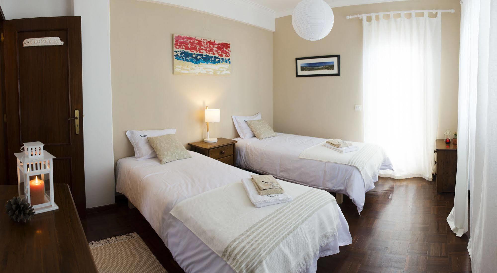 Laneez Ericeira Surf House Hostel Bagian luar foto