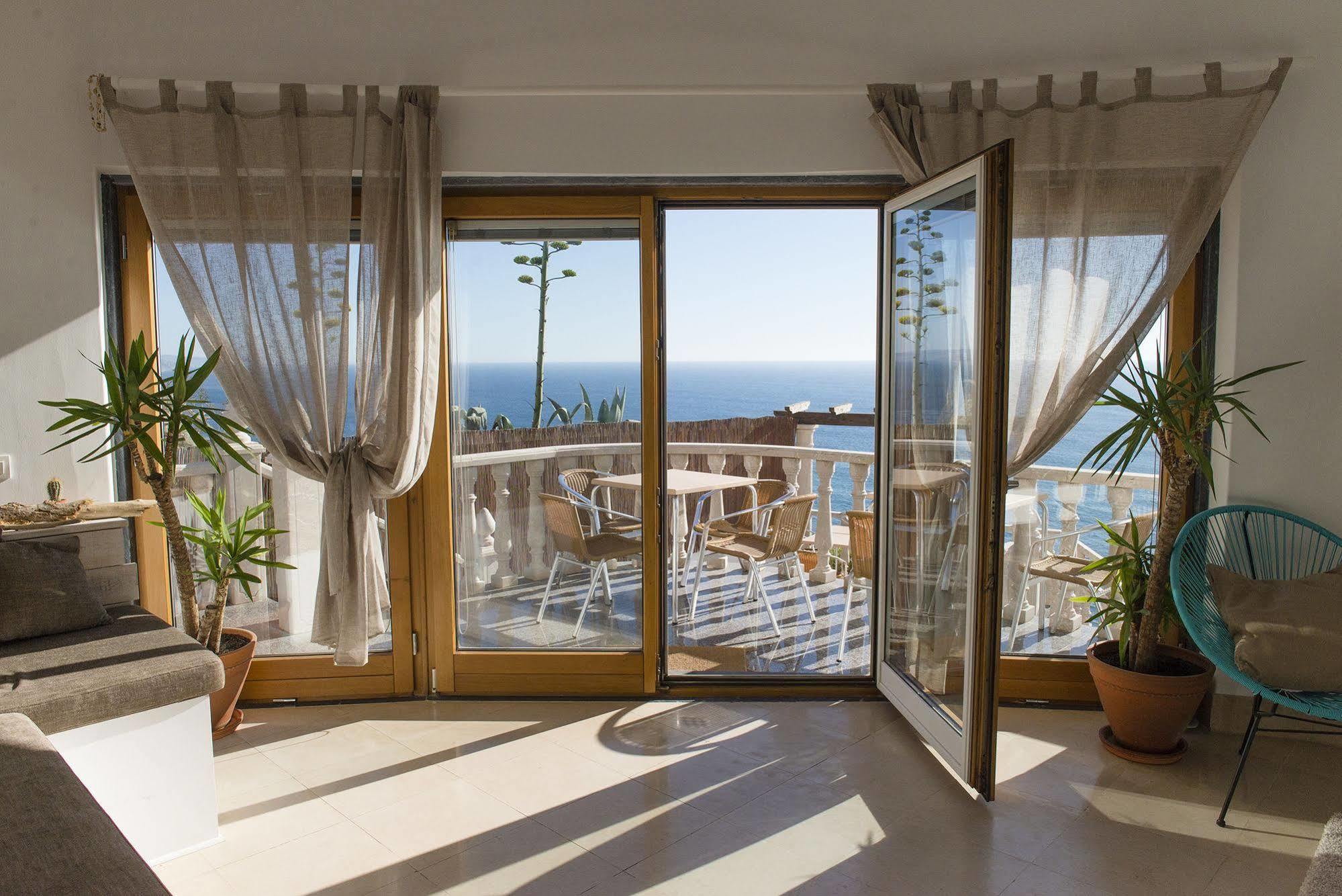 Laneez Ericeira Surf House Hostel Bagian luar foto