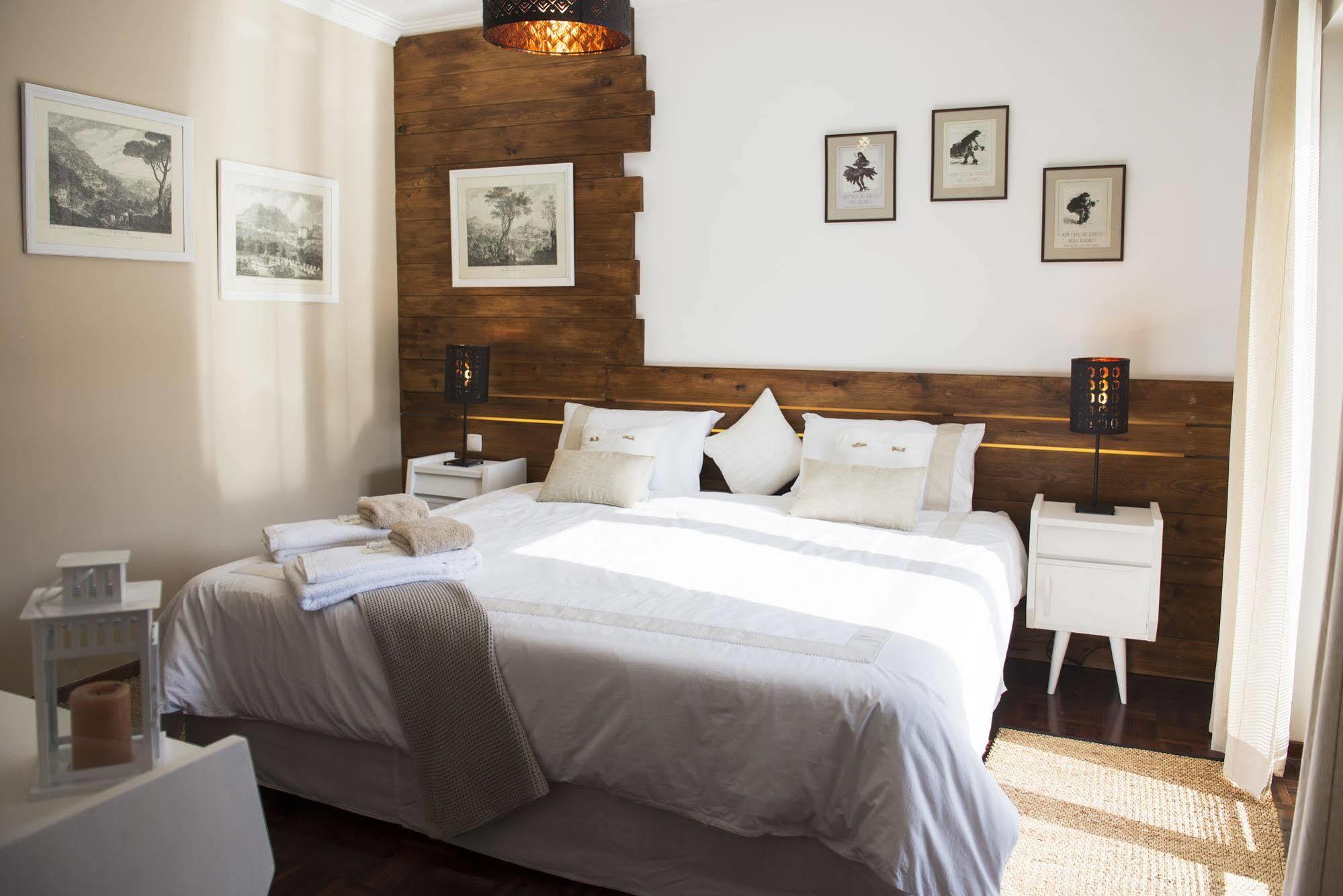 Laneez Ericeira Surf House Hostel Bagian luar foto