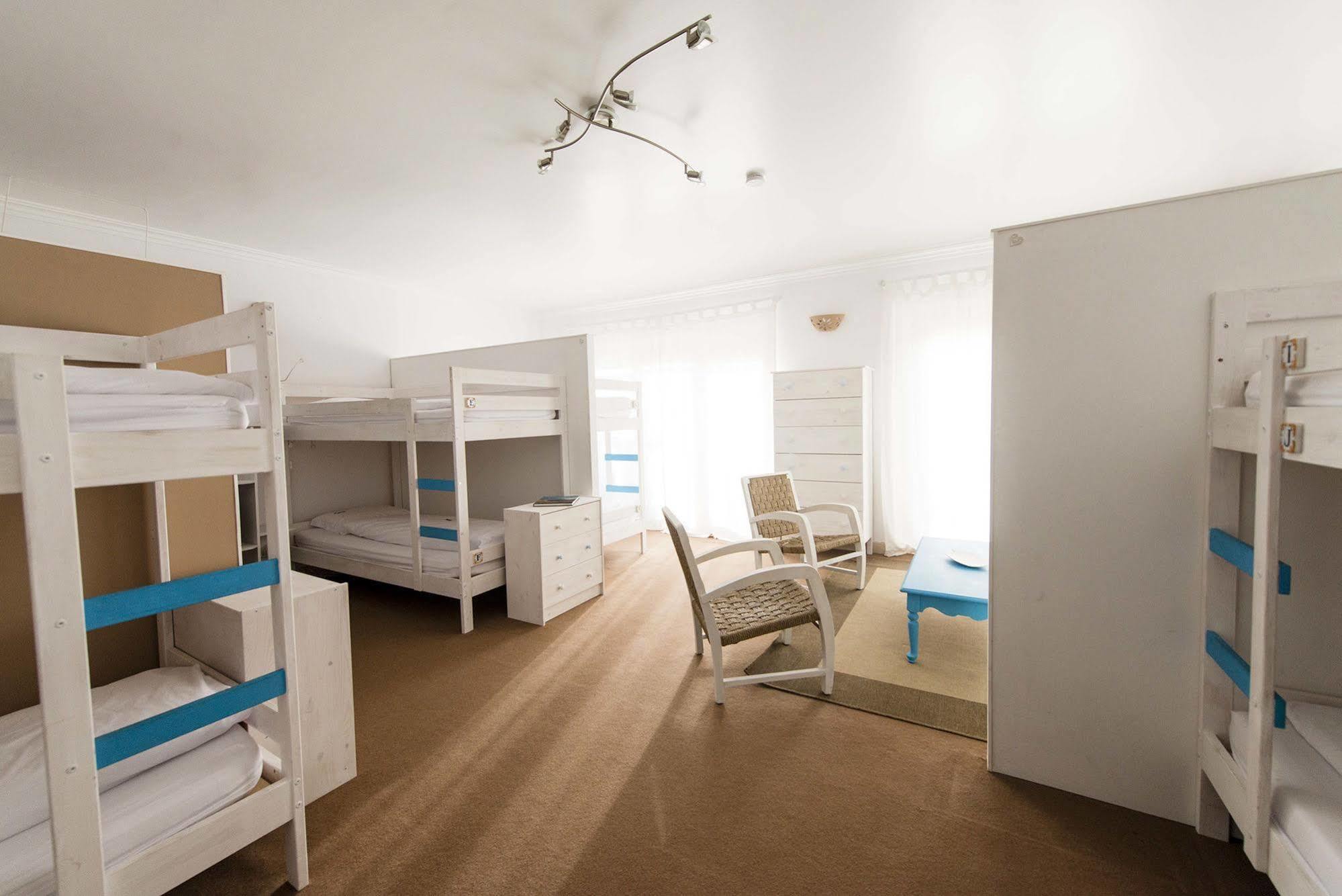 Laneez Ericeira Surf House Hostel Bagian luar foto