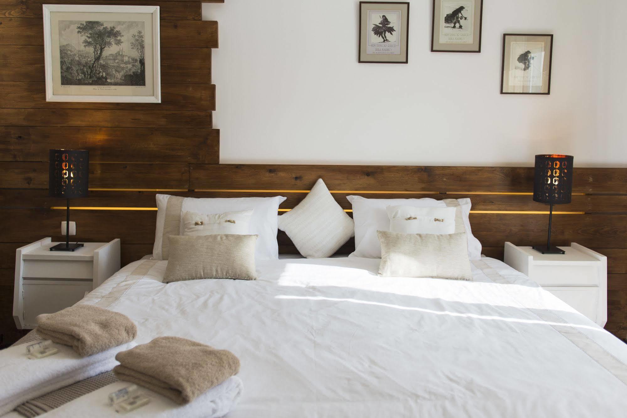 Laneez Ericeira Surf House Hostel Bagian luar foto