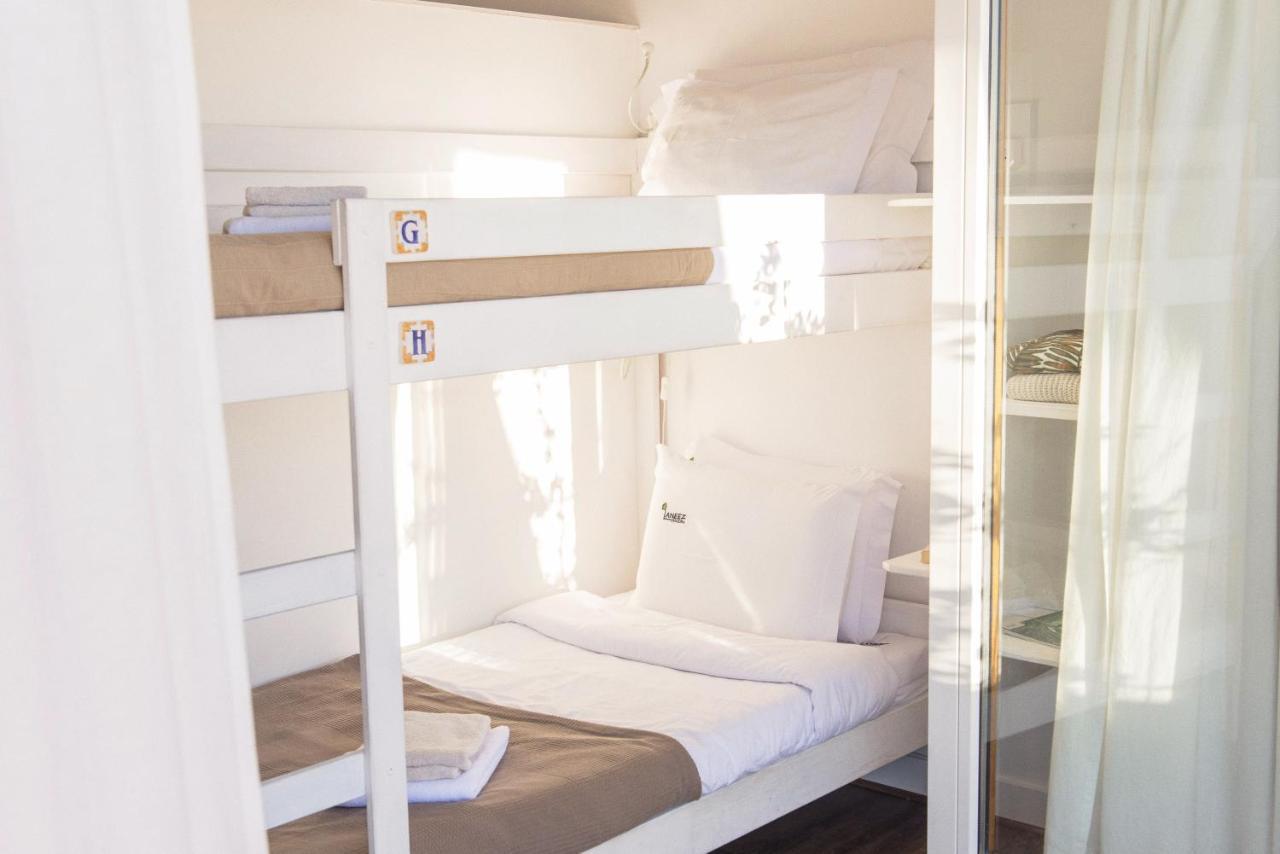 Laneez Ericeira Surf House Hostel Bagian luar foto